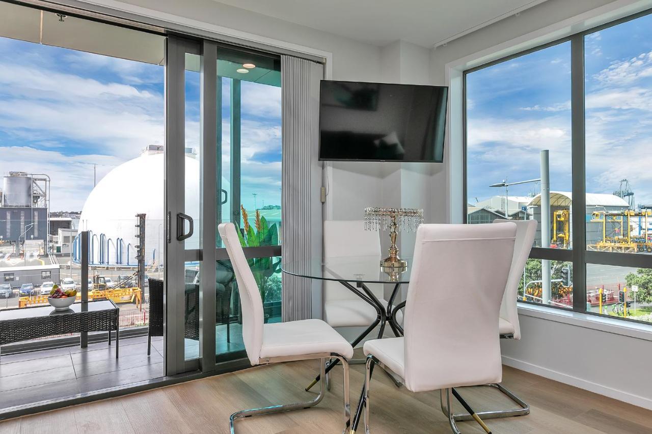 Your Renovated Retreat + Cp โอ๊คแลนด์ ภายนอก รูปภาพ